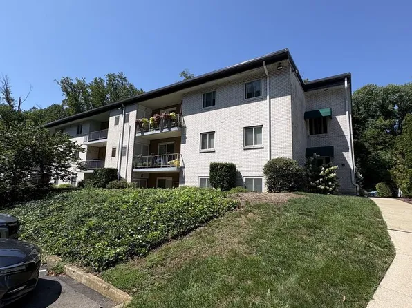 7 Rockford Rd APT J027, Wilmington, DE 19806