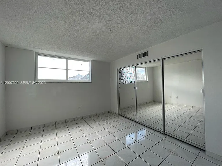 1750 James Ave #7A — Photo 7