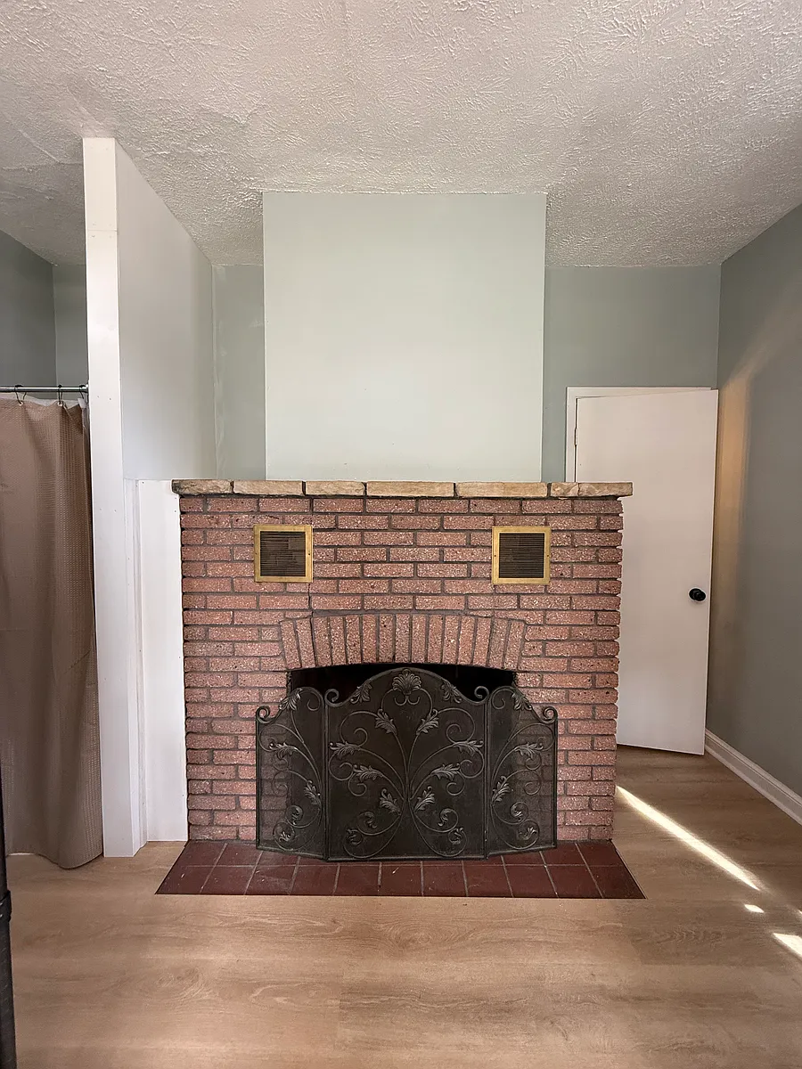 Building Photo - 110 W Onota St #5