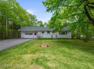 126 Keystone Ln, Tobyhanna, PA 18466