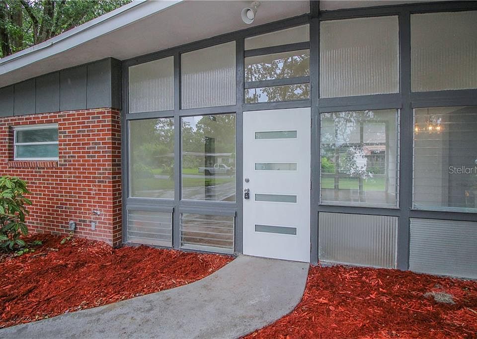 1st image of 522 Courtney Dr
