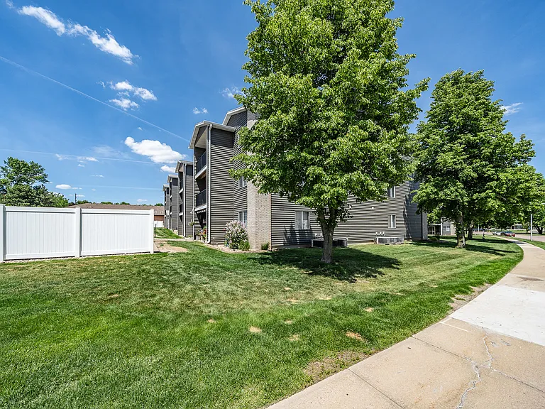 Prairie Winds Apartments — Photo 9