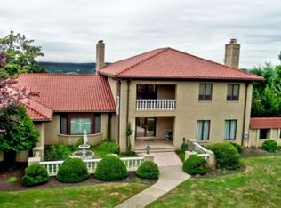 8 Caruso Ct, Bridgewater, NJ 08807
