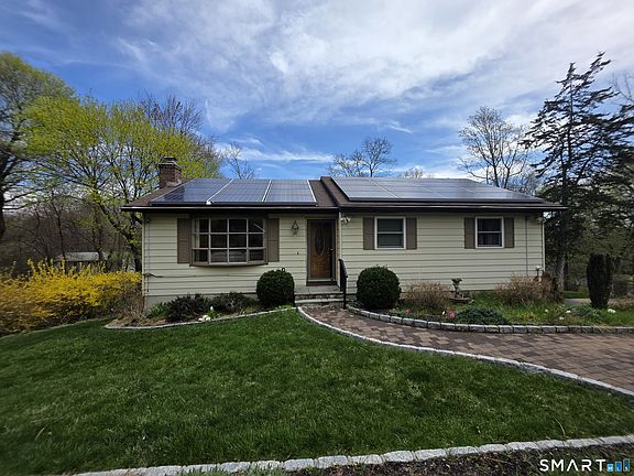 2nd image of 39 Charcoal Ridge Road East