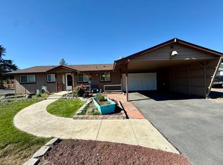 1042 Merryman Dr, Klamath Falls, OR 97603