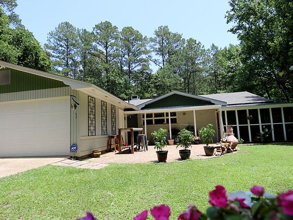 2nd image of 138 Davis Woods Dr