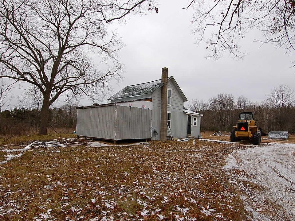 6879 E 34th Rd, Cadillac, MI 49601 Zillow