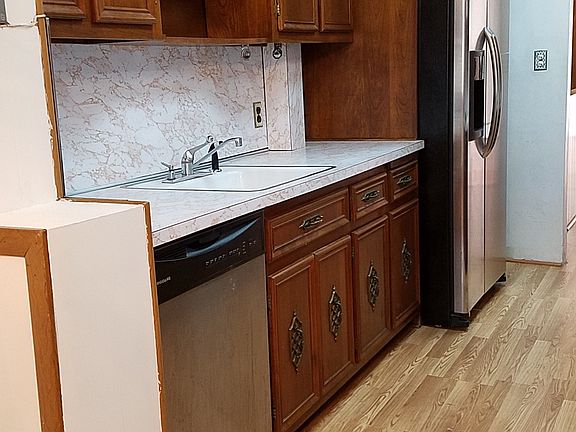4th image of 2238 28th St #3
