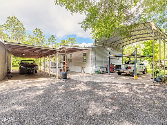 4th image of 2122 Hazelnut St