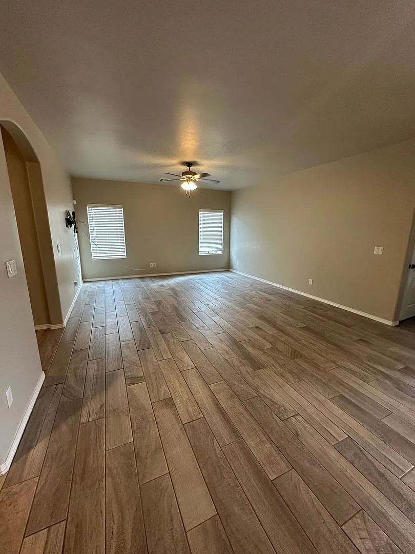 Beautiful Las Cruces Home Offering Comfort & Convenience! — Photo 3