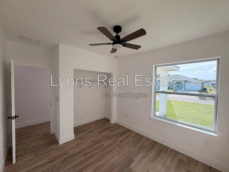 2210 Armour Rd — Photo 6