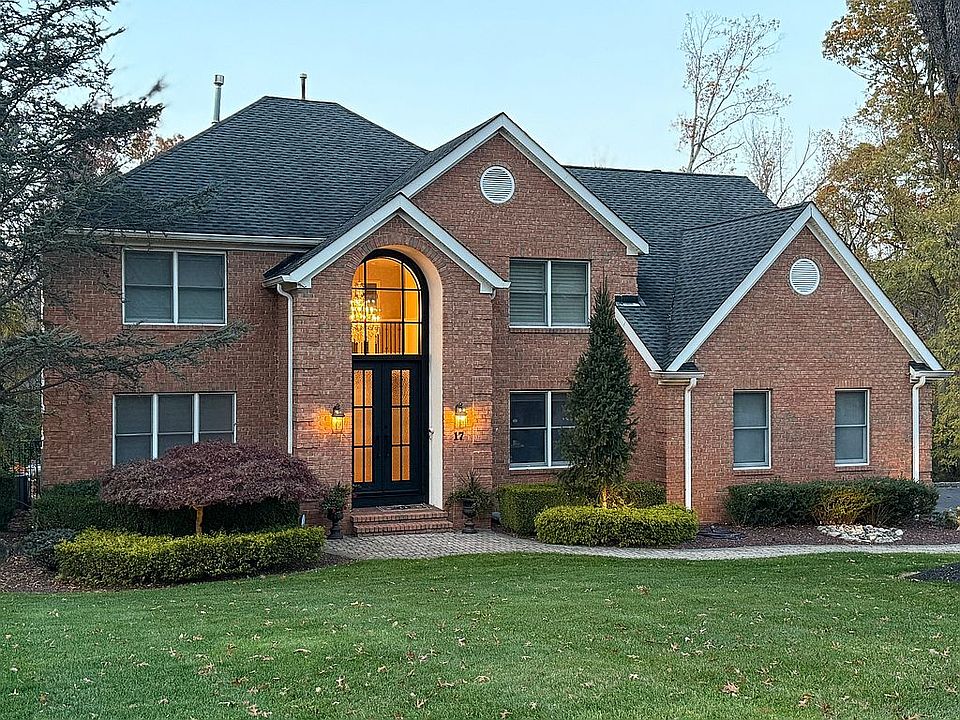 1st image of 17 Astor Dr