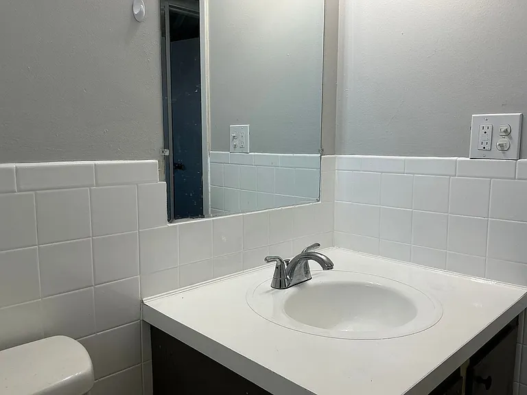 4420 S 25th St — Photo 3