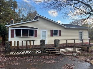 204 Creed Rd, Mount Airy, NC 27030