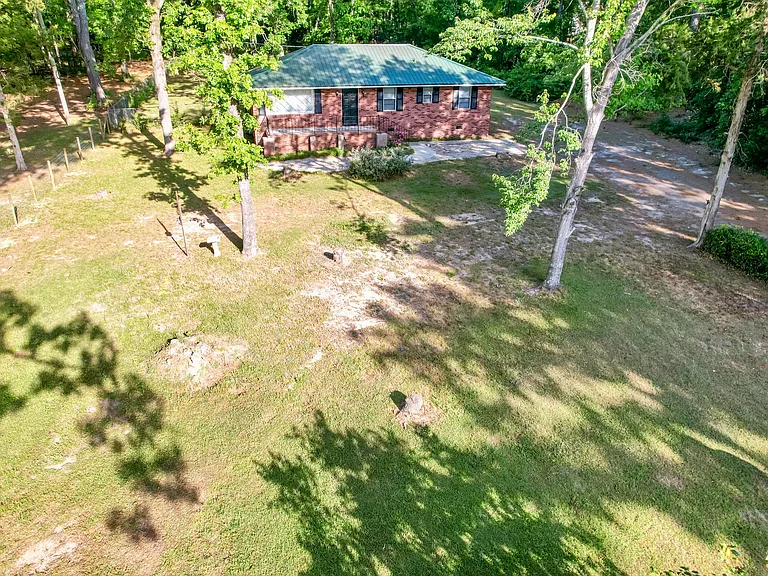 800 Old Whiskey Rd S — Photo 29