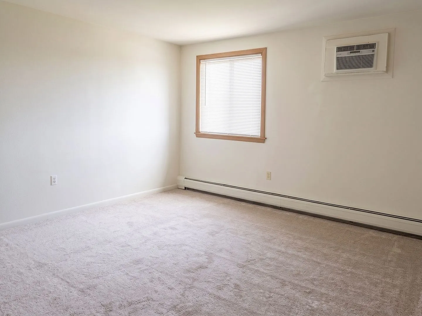 Fox Chase Apartments — Photo 4