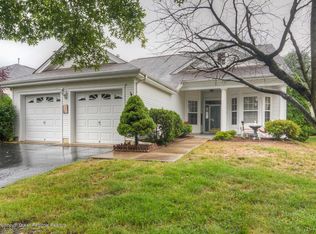 33 Bellflower Dr, Lakewood, NJ