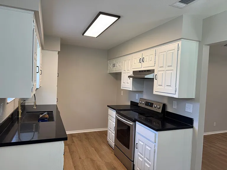 11375 Overland Trl — Photo 4