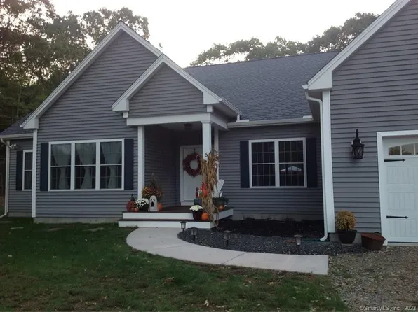 5 Brookside Landing, Putnam, CT 06260