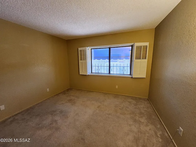 4841 N Paseo Presidio — Photo 11