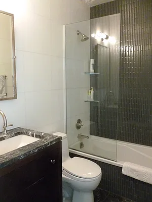 Rented by Manhattan Only Real Estate | media 34