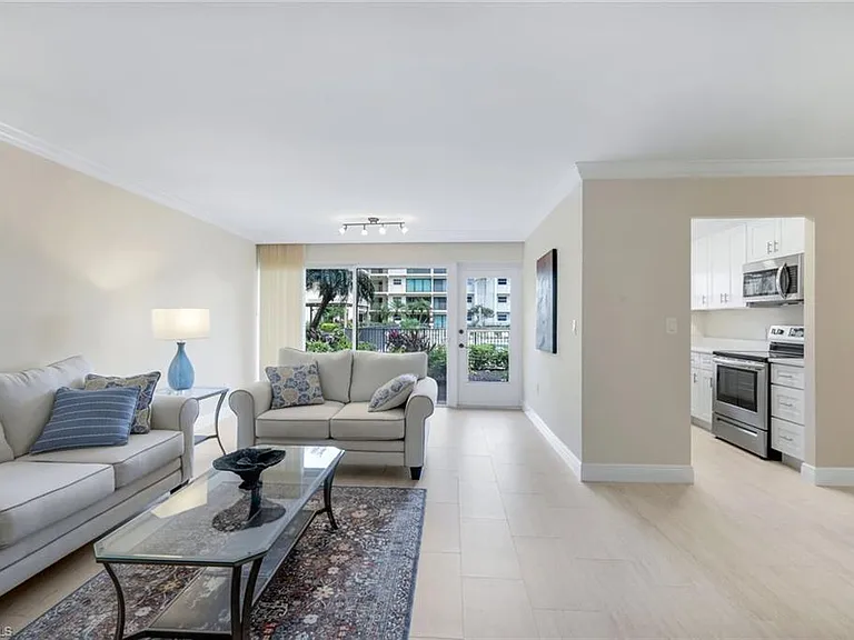 3200 Gulf Shore Blvd N #115 — Photo 5