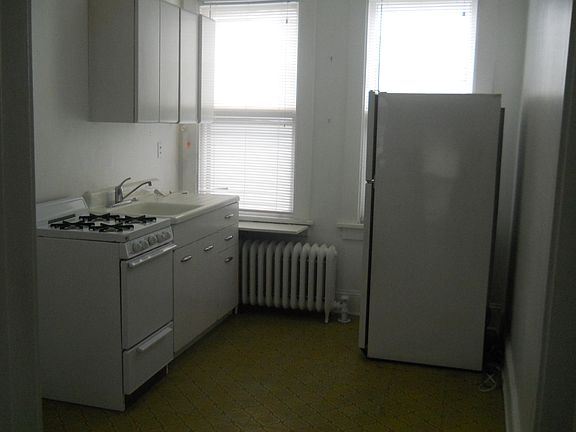 2nd image of 31 Sparkill Ave