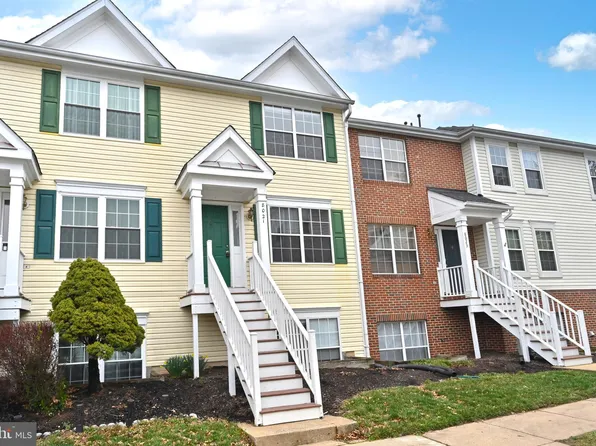 8021 Lantern Ct, Manassas, VA 20109