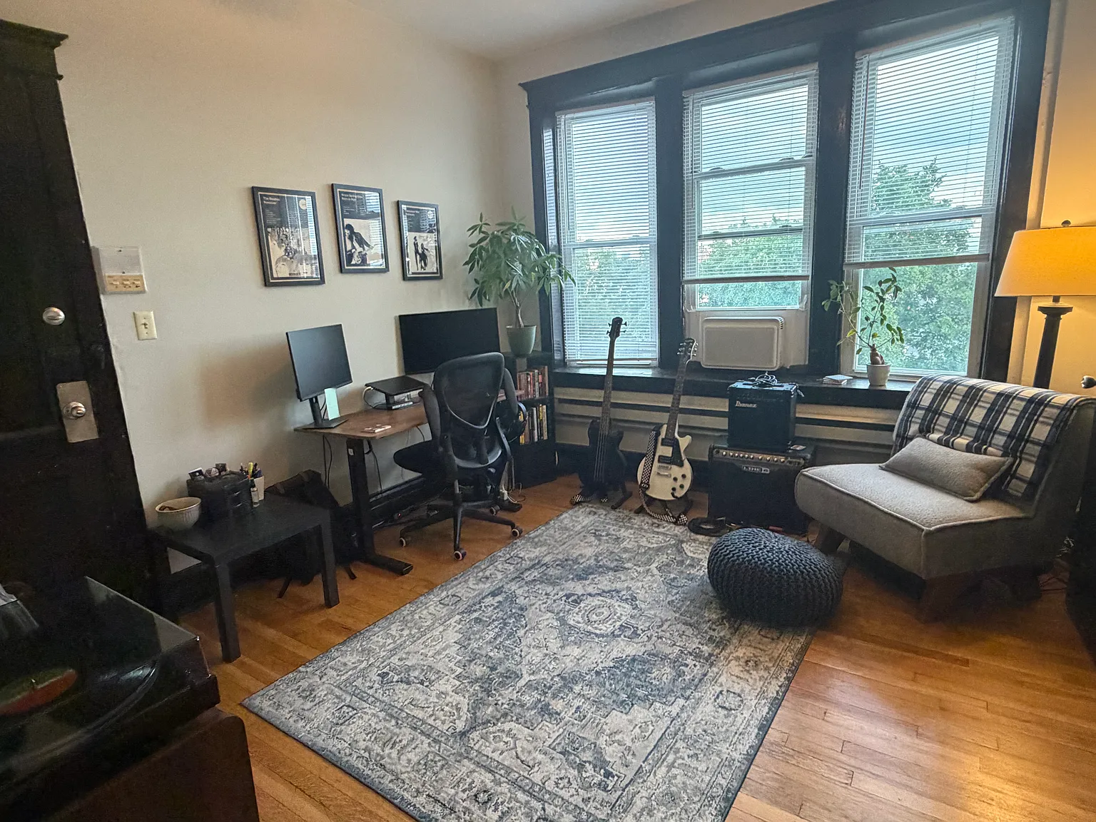 2 bed, 558 sqft, $1,795 — Photo 2