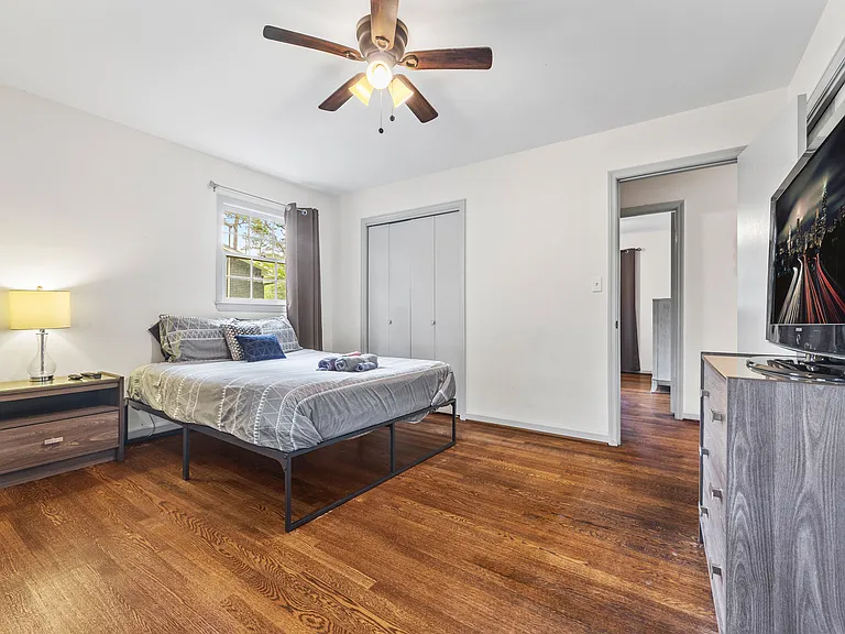 2523 Ben Hill Rd — Photo 14