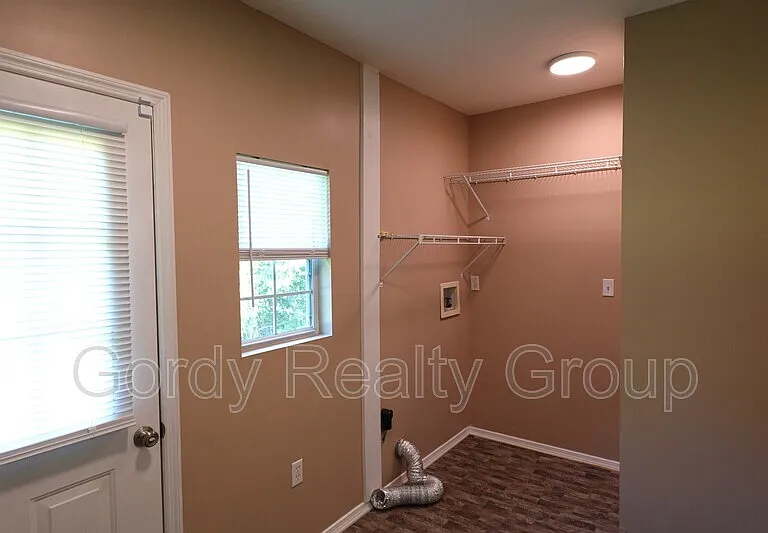 2927 Noland St — Photo 6