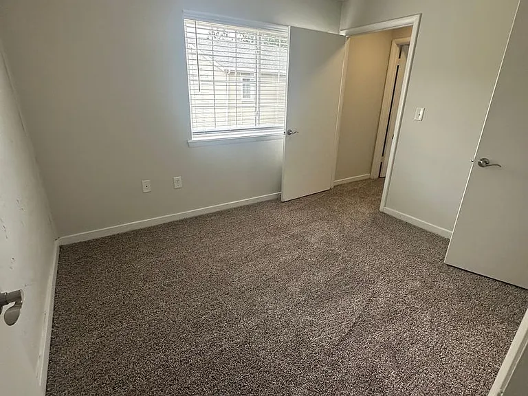 Regency Point Luxury Apartments — Photo 87