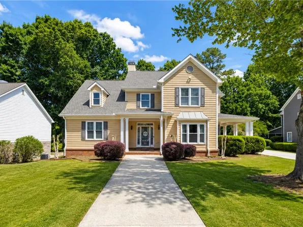 420 Bay Grove Rd, Loganville, GA 30052