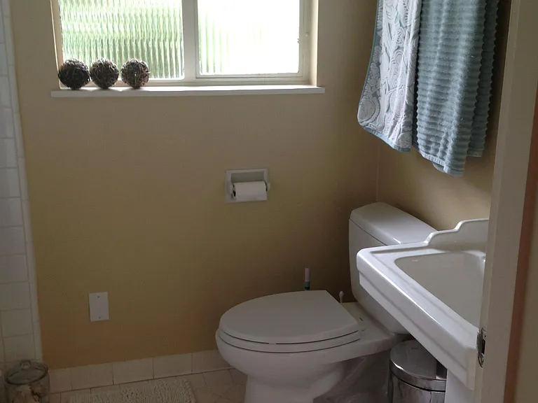 2465 Hilgard Ave #3 — Photo 12