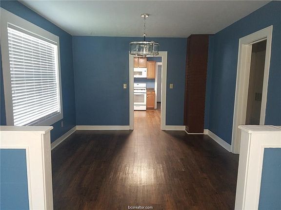 2nd image of 609 N Parker Ave