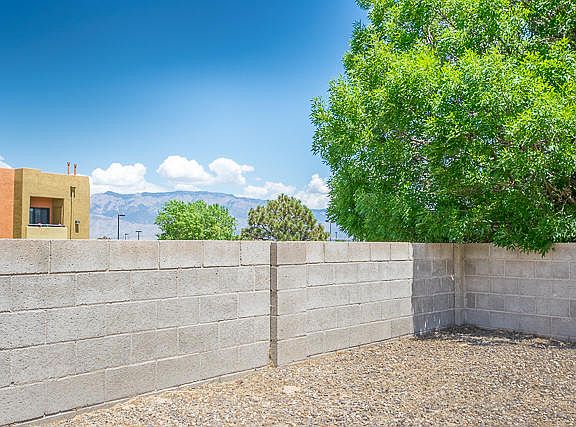 2nd image of 10008 Calabacillas Ct NW