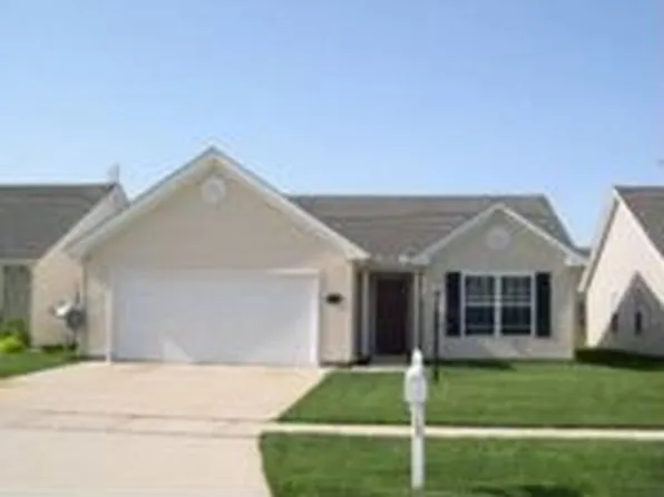 706 Bardeen Ln, Champaign, IL 61822