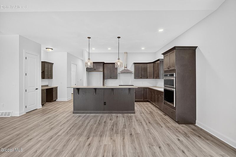 3rd image of 12 Kenzie Court