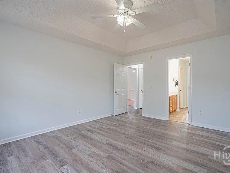 114 Laurens Ln — Photo 30
