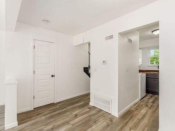 5th image of 1308 Woodbrook Ln #D