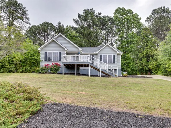 121 Crimson Leaf Ln, Liberty, SC 29657