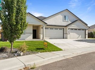 7002 W 28th Ave, Kennewick, WA 99338