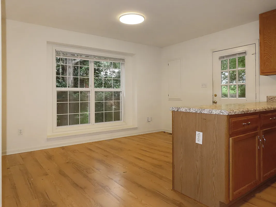 4 bed, 1650 sqft, $3,200 — Photo 4