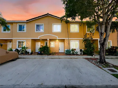 17272 SW 139th Ct Photo 1