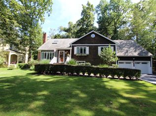 63 Winslow Rd, White Plains, NY 10606