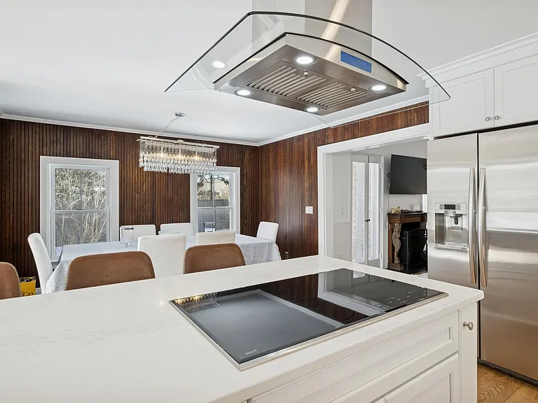 582 Montauk Hwy — Photo 9