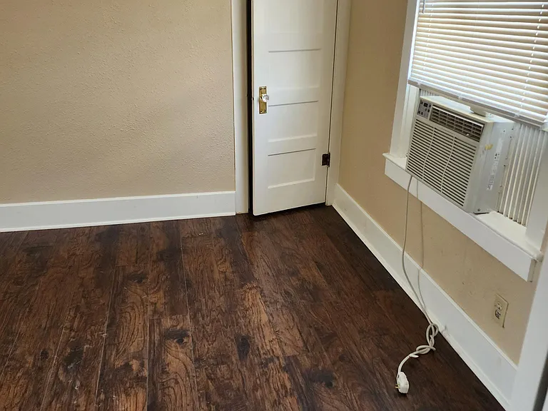 2450 Broadway St #6 — Photo 11