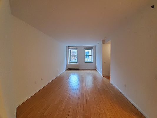 4th image of 242 W 61st St #4A