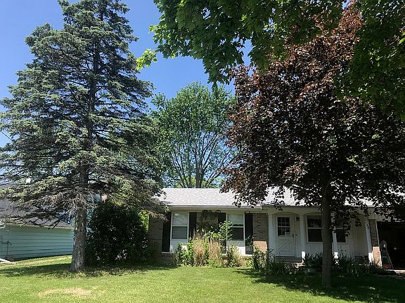 3rd image of 135 Queensland Blvd
