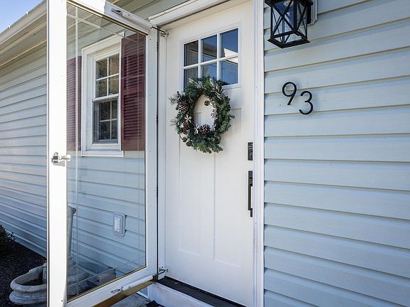 5th image of 93 Kingswood Ct
